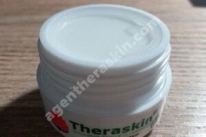 LIGHTENING CREAM THERASKIN BERUBAH KECOKLATAN, INI PENJELASAN RESMINYA